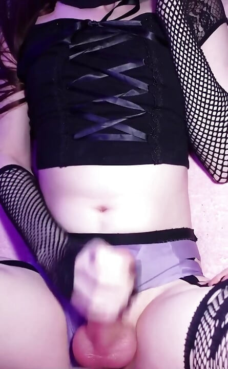 Das goth mädchen mit großem schwanz zu ficken, mit dem du immer versaute bist