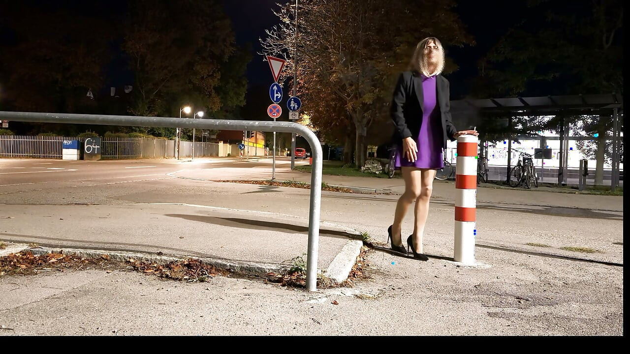 I came on a public street with a masturbator