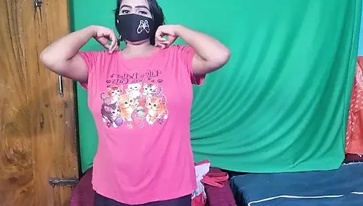 Stiefbrust fickt stiefschwester hart im doggystyle, echtes rollenspiel