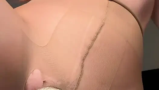 Рыжая грувухая девушка