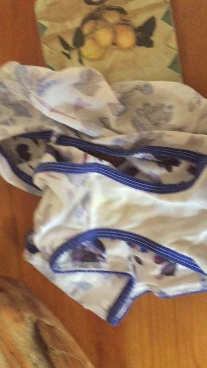 Wanking into worn knickers