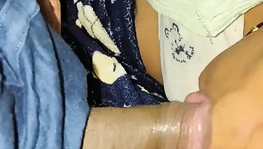 Adik tiri crot di mulut