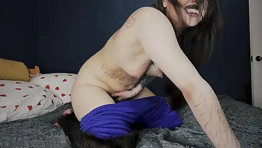 Yavaş kurt adam dönüşümü: dolunayın beni çıldırtmesini izliyorum