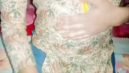 For the first time, I fucked my new and virgin lover in the ass and made her asshole bigger.