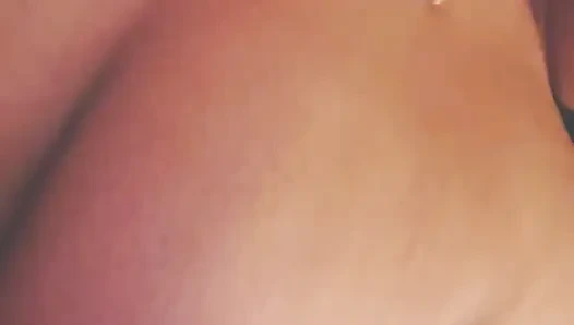 Desi bhabi zeigt ihren körper stöhnt