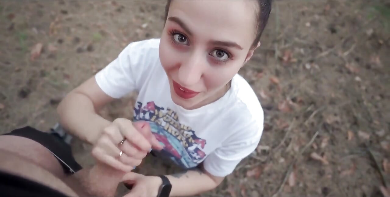 I Flashed My Cock to a Lonely Girl in the Forest and She Helped Me Cum