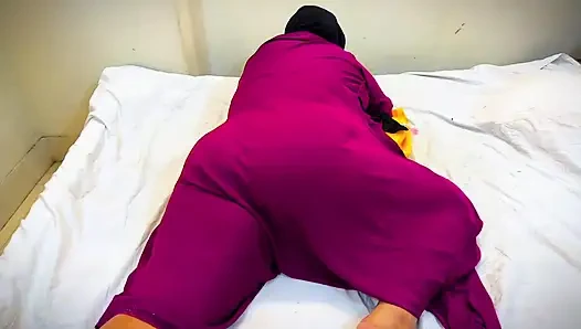 Lebanese Hot Maid rest My bed & I see Her big ass with Puffy butt & Start Masturbation
