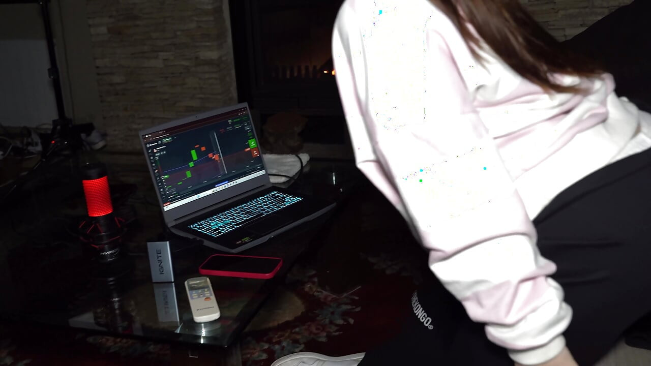 Luchiibb fucks her boyfriend's best friend next to the fat cuckold! CREAMPIEv
