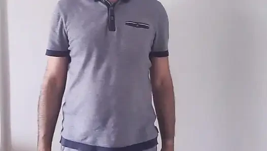 Soyunuyor