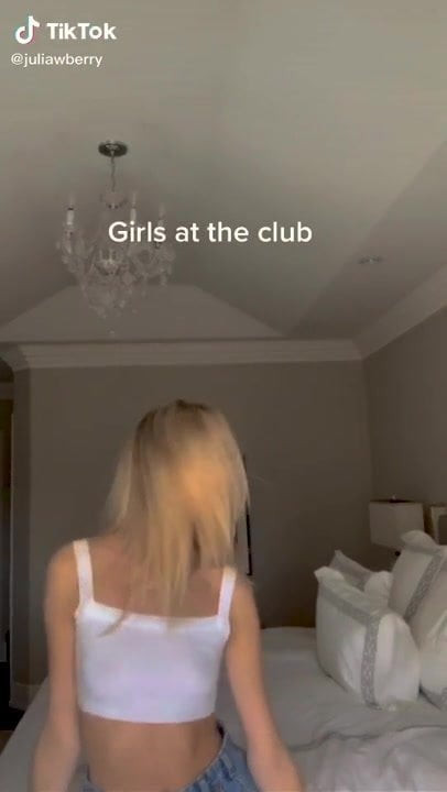 TiktTok see through blonde