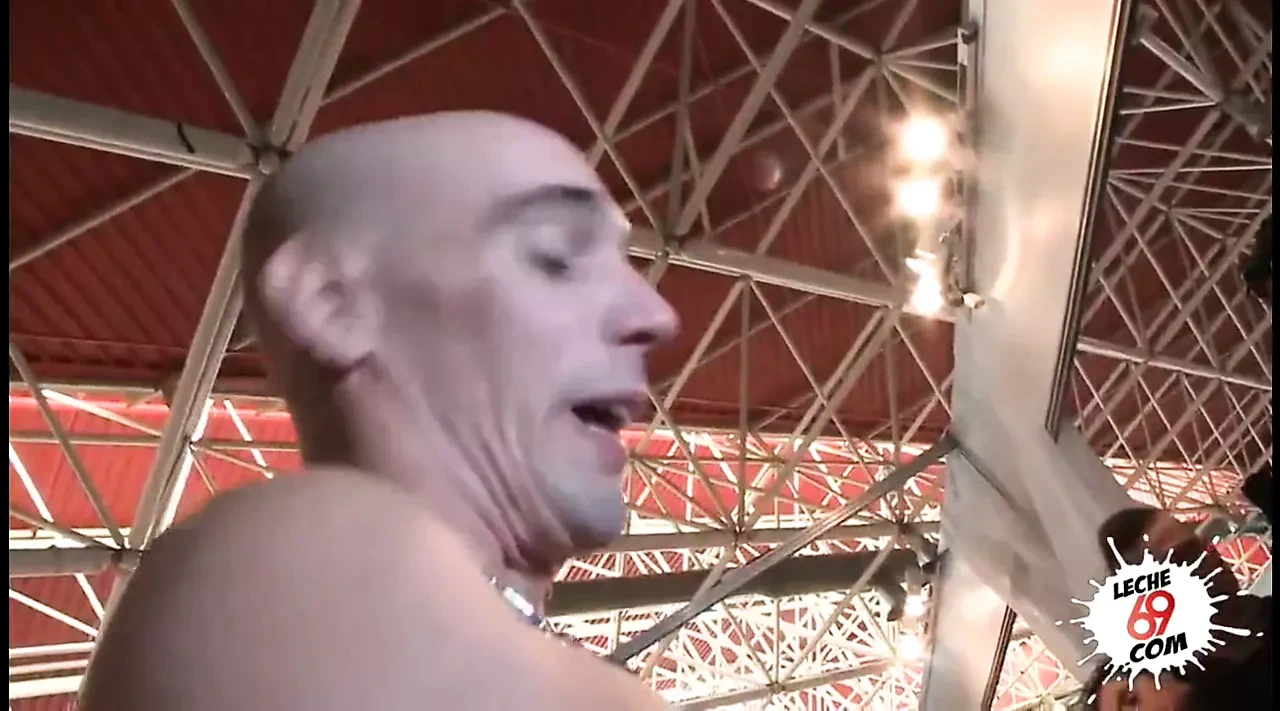 LECHE 69 Slut gets fucked on stage in public