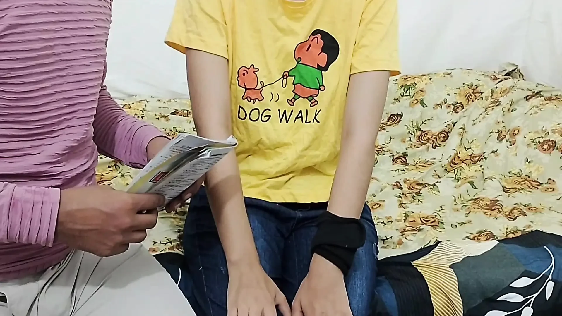 Hintli köylü liseli kız tution öğretmeni tarafından sıkı amcık sikişi xxx, Hintli desi üniversiteli kız sıkı amcık seks mms