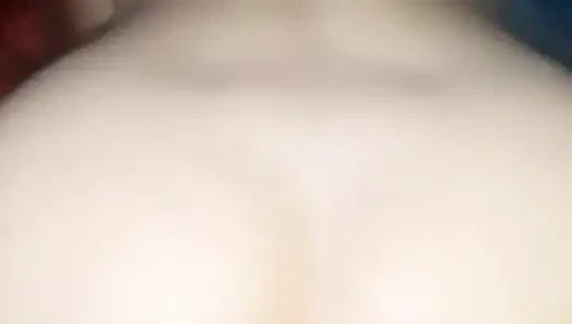 Saali'nin seksi vücudu tarafından baştan çıkarılan yarak jija ji sıkı amcığını ve götünü sikiyor Hintçe ses