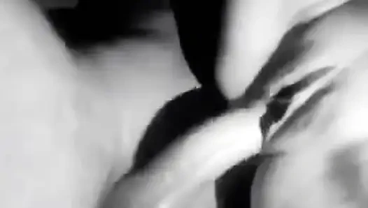 Momen penuh gairah yang luar biasa dengan pakaian seksi warna merah