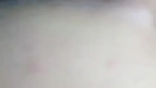 Pengantin meksiko lagi asik mainin memeknya di rumah keluarganya... Tapi aku berakhir tanpa kondom dan berakhir di wajahnya - rekaman seks asli