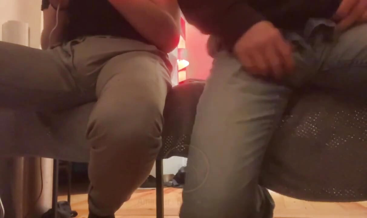 2 Amateur Flatmates Guys Wetting Their Pants on Cam for a Follower