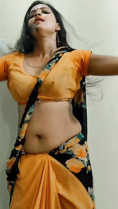 🥵KANNADA INDIAN TRAIN Hot Indian Nabour Girl Sucking Dick So Good And Recieve Warm Cum In Mouth