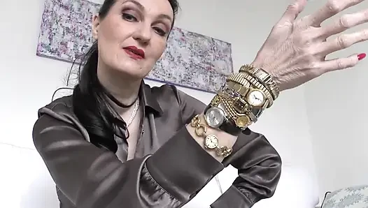 Saat mirasından sonra mastürbasyon sırasında seksi saat sesleri, lady victoria valente