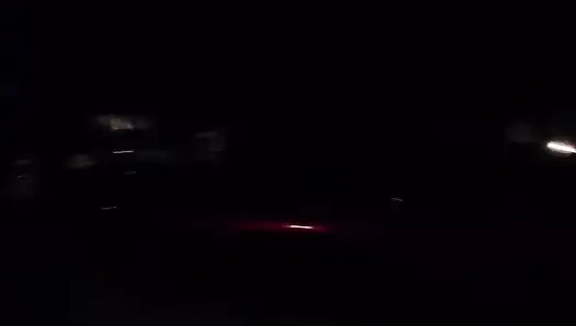 Bir partiye gittik ve Riva iç çamaşırı giymiyordu ve sonunda odalardan birine düştük