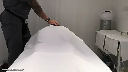 Legit-massage-klient bekommt ein happy end