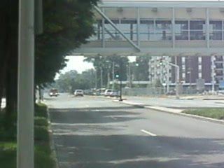 Hasičské auto projíždí v Evansville, Indiana