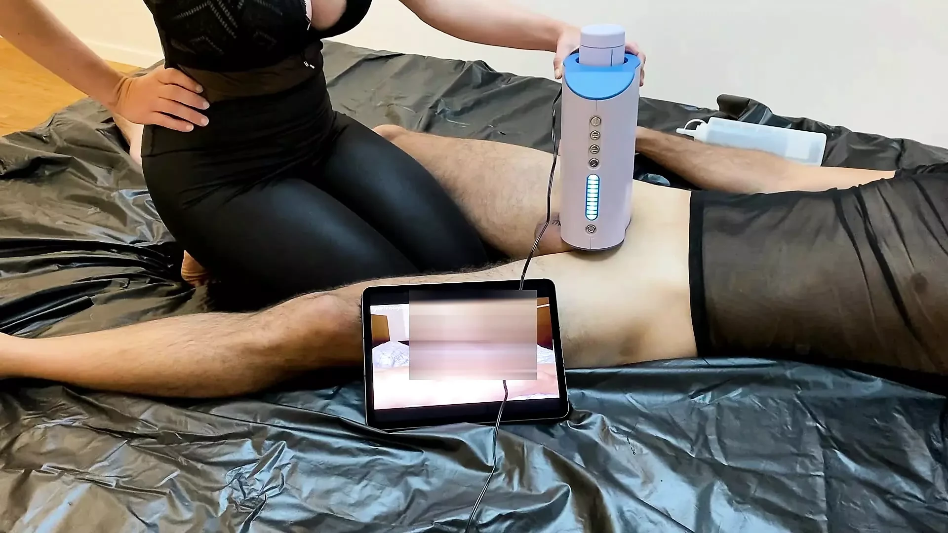 Girlfrieng with big boobs milking her boyfriend with a blow machine
