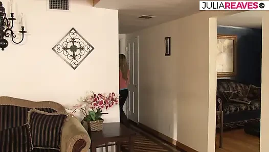 Incredible how the extremely thick cock fits in the ass