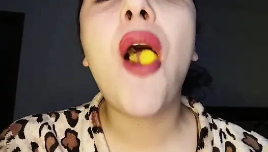 Chew Cheetos, Uvula в видео от первого лица