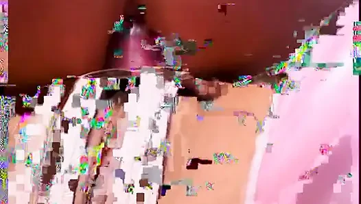 Platzen mit guter gesundheits-blondine kat Kleevage in rosa outfit geschnitten den typen auf den knien