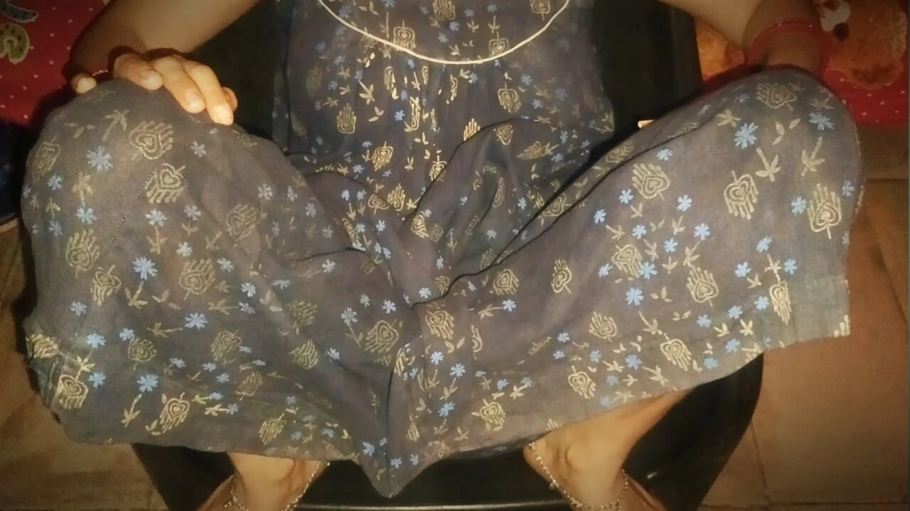 My neighbor brother-in-law fucked me in my nightie, my fair pussy got juices and water out of my pussy