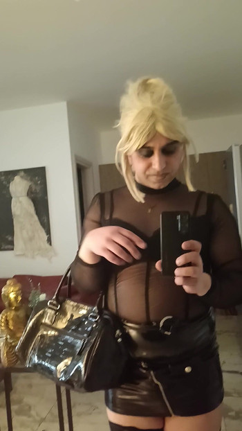 FetishEmmanuella moment-Horny Home & Alone 4 (CYPRUS)