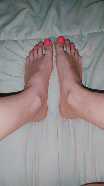 Lick my feet and my thighs mmmmmmmm