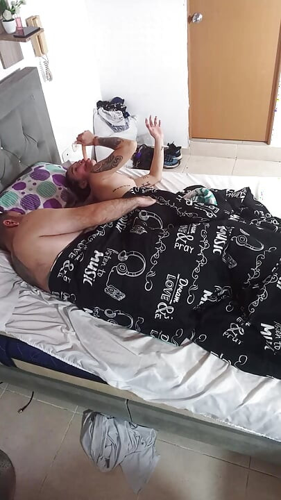 حبيبي يصنع لي مقطع فيديو.