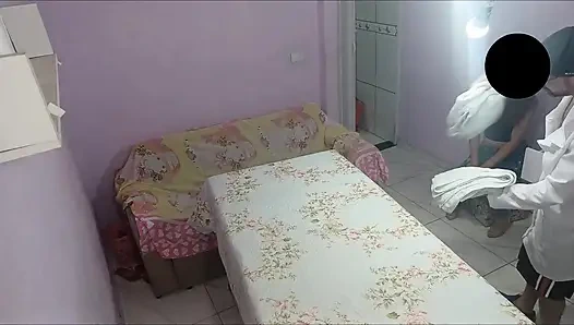 Clandestine masseuse verführt patienten