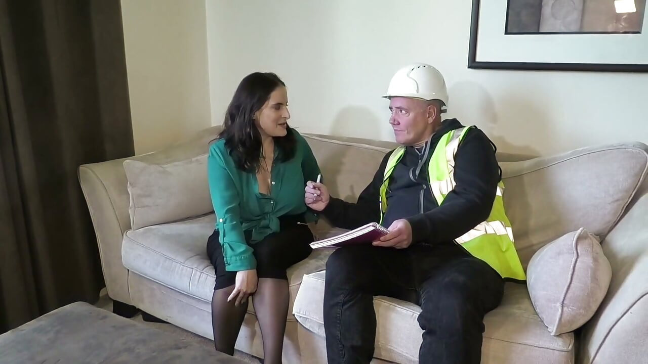 Lorelei Negotiates a Discount with Billy the Builder