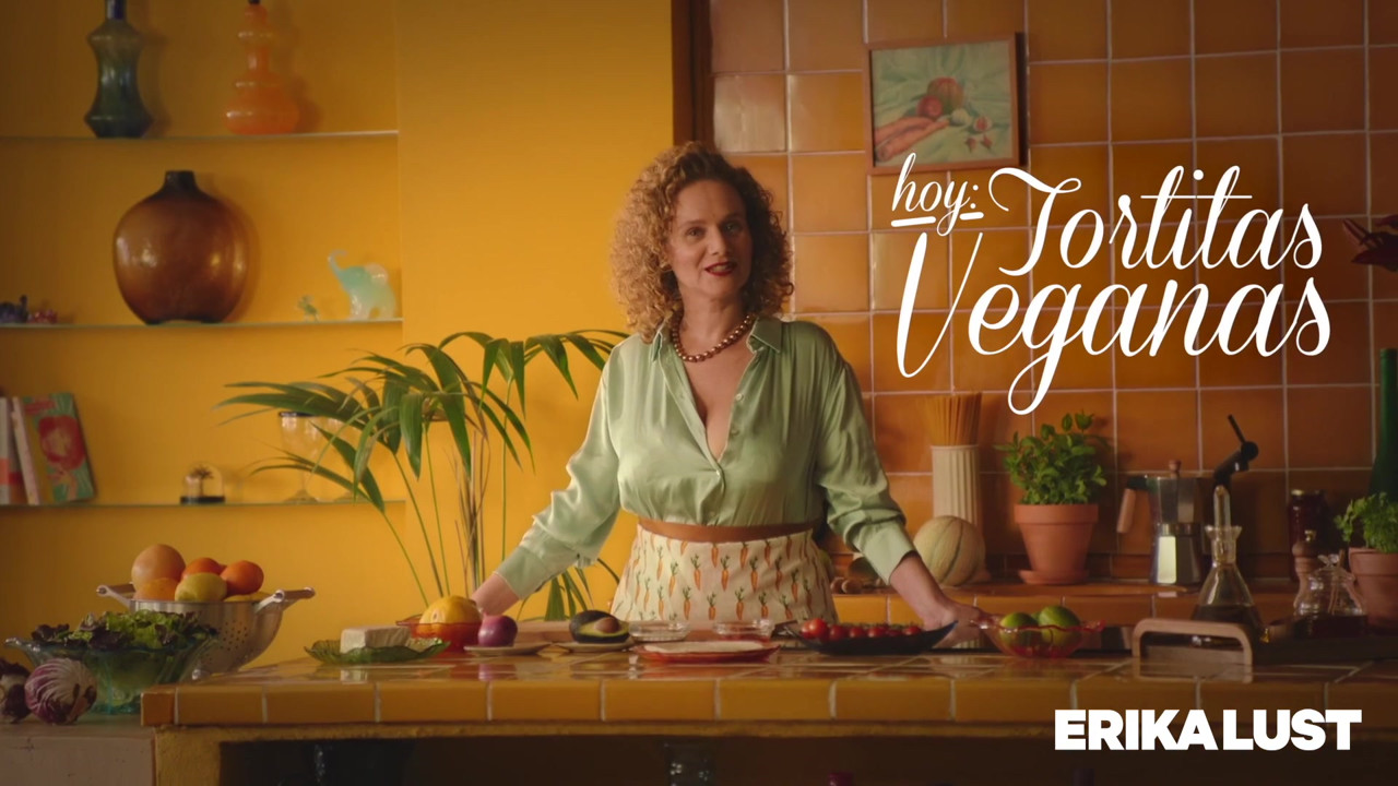 ホットな大きな胸のミルフとのセックス - エリカのクッキングショー