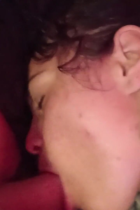 J’utilise la bouche de ma belle-fille pour jouir en elle.