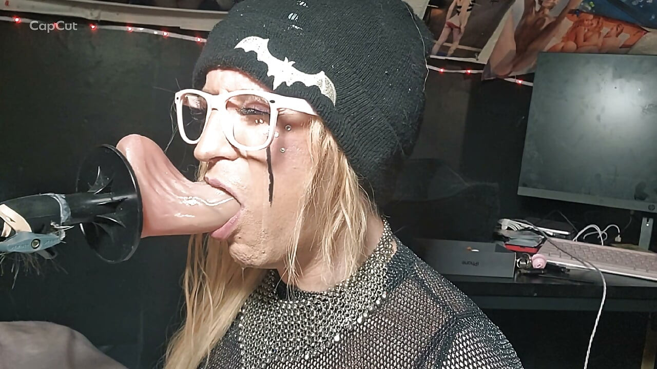 Locked Sissy Throat Training: How I Turned My Throat Into a Second Pussy