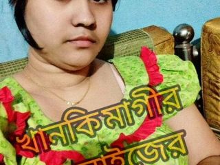 Bd Randi Afrin Sinthiya toont haar borsten