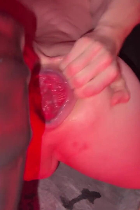 Wrecking My Ffriends Loose Hole