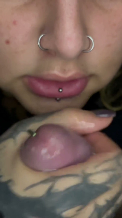 I give my stepbrother a delicious blowjob until he cums in my mouth | Clip 1