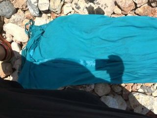 Turquoise 2 в платье, писсинг