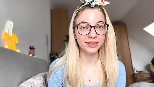 Aku menguras spermanya dari $5329 dan tas baru! (Findom Story)