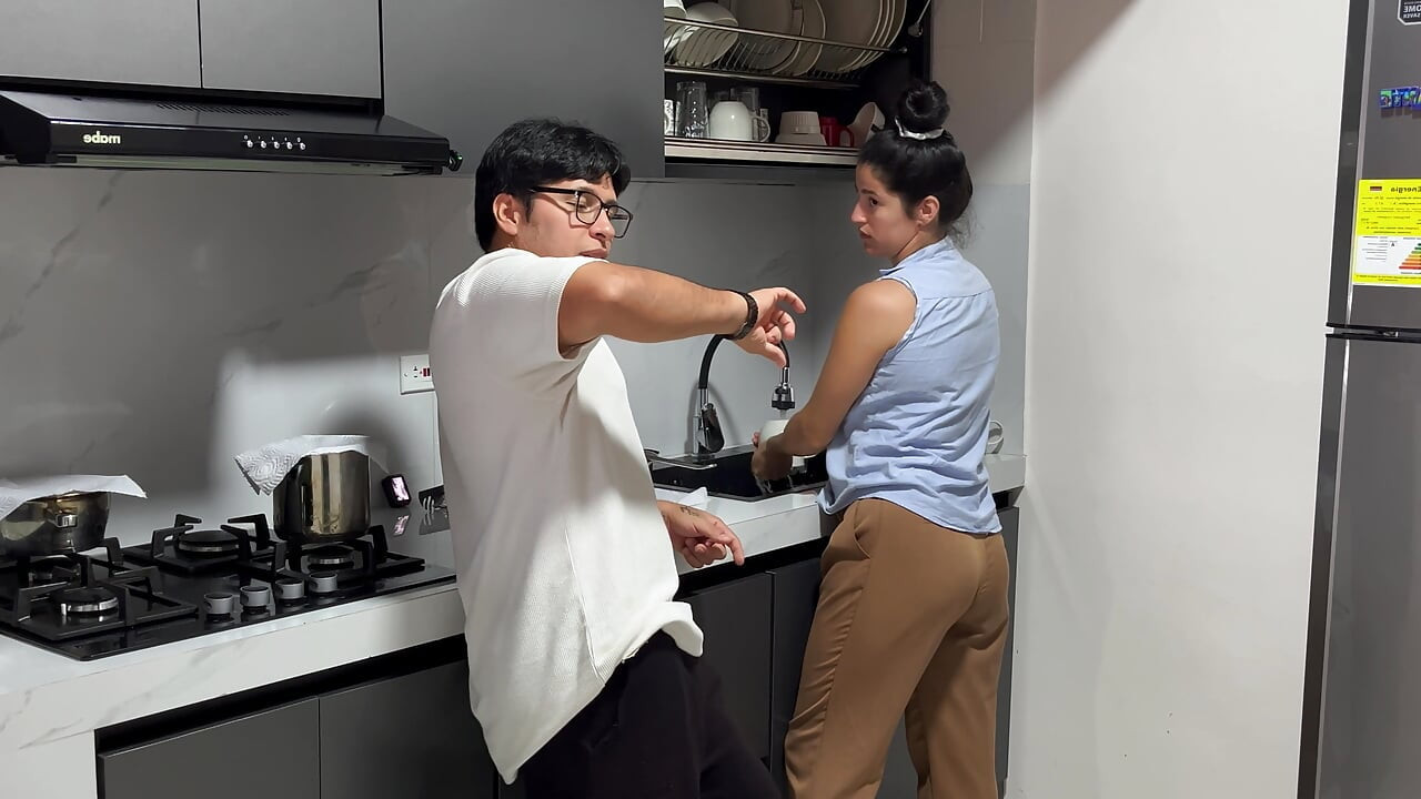 My stepsister gives me her ass in the kitchen while we're alone!