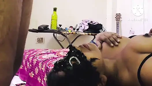 Глубокая глотка крупным планом