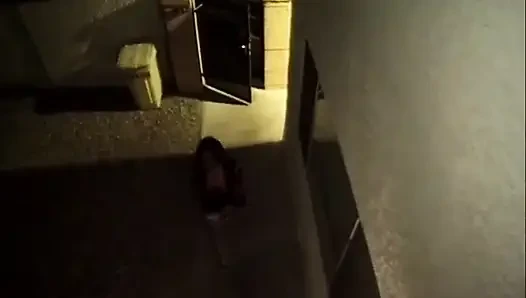 Renkli saç doğal göğüsler siyah amcık sikişi... ağzına boşalma