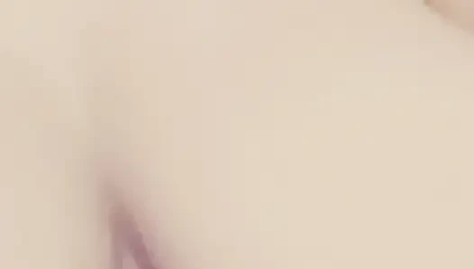 Hintli kız arkadaşın göğüsleri