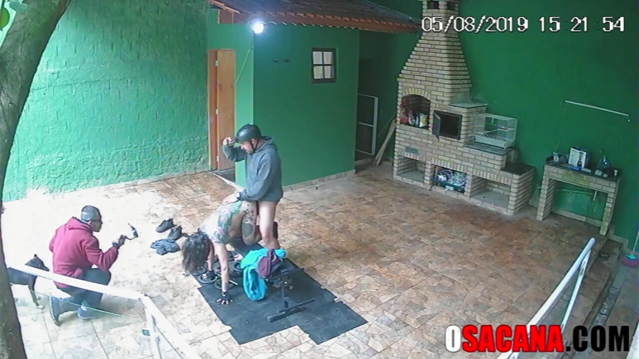 คนวัยใสเย็ดระหว่างออกกําลังกายในยิมในโชว์เรียลลิตี้มือสมัครเล่น