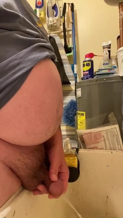 Utility room piss