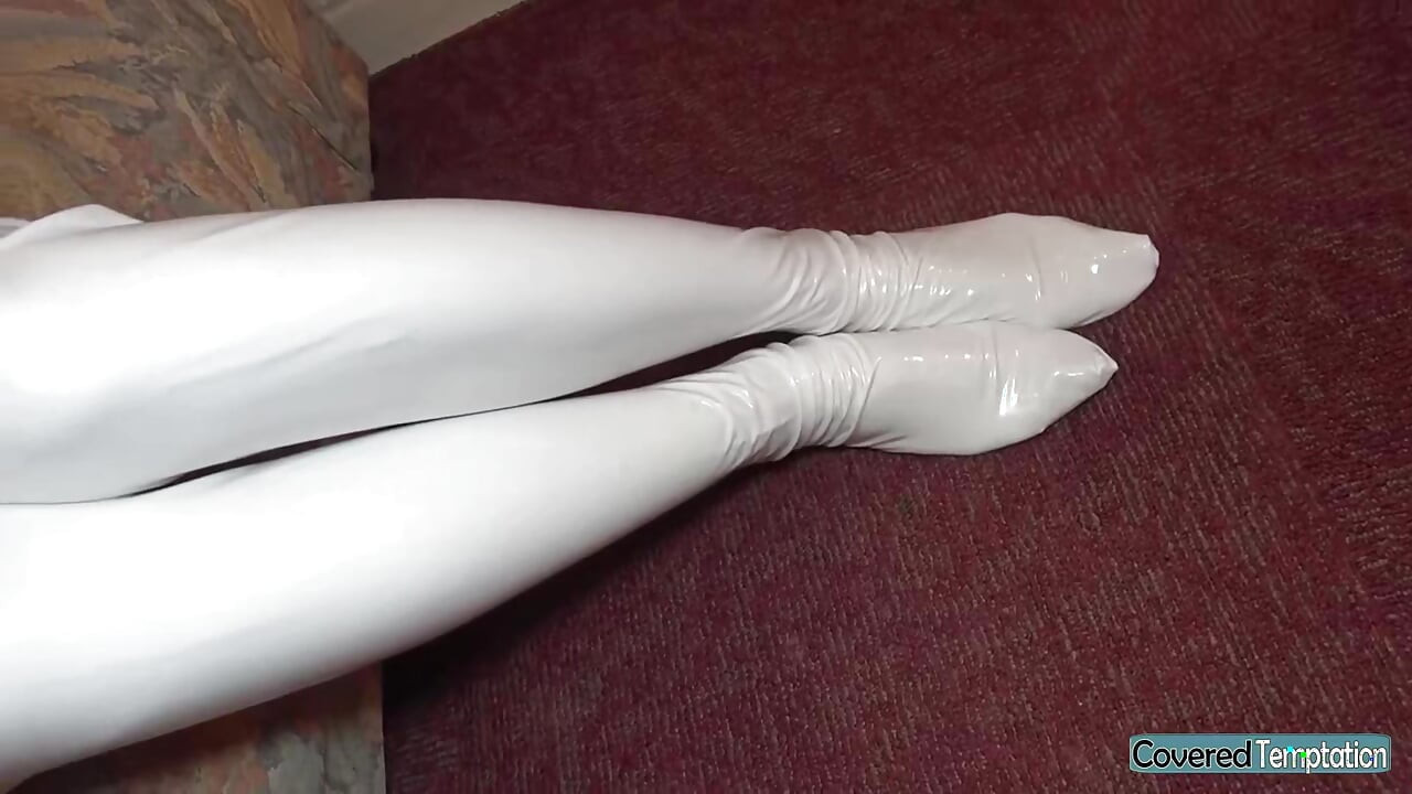 Glossy Race Queen Cosplay Suits Perfectly a Slender Beauty with Explosive Visuals
